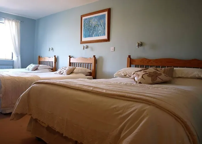 The Smugglers בית הארחה 3*